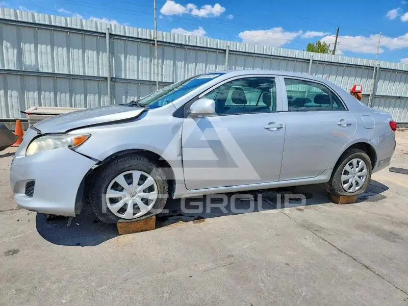 2010 Toyota COROLLA фото