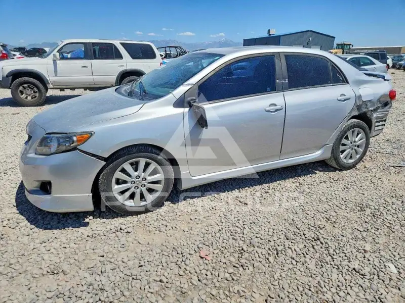 2010 Toyota COROLLA фото