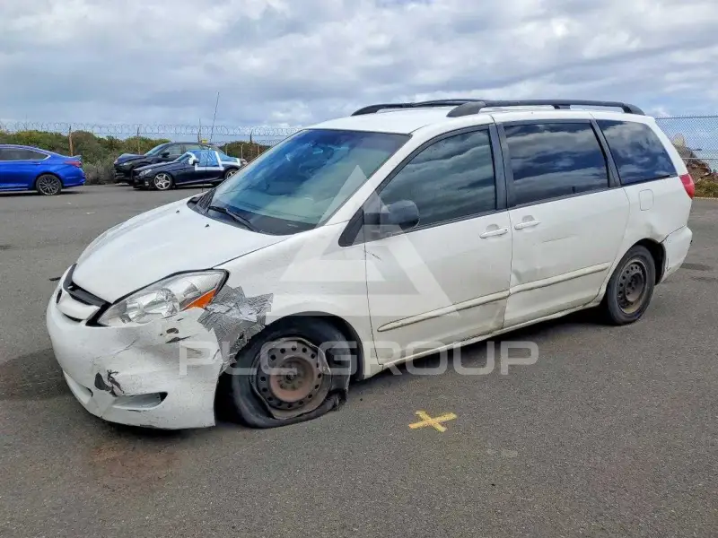 2010 Toyota SIENNA фото