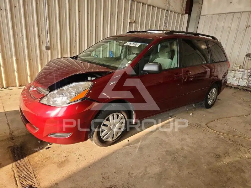 2010 Toyota SIENNA фото