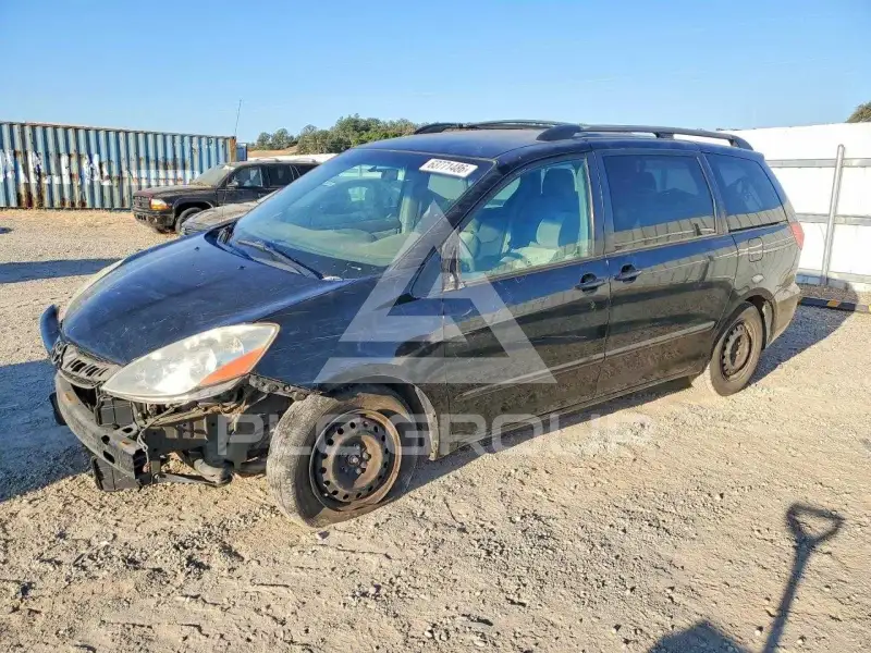 2010 Toyota SIENNA фото