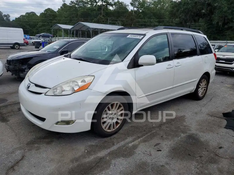 2010 Toyota SIENNA фото