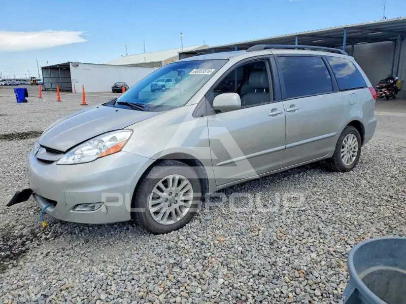 2010 Toyota SIENNA фото