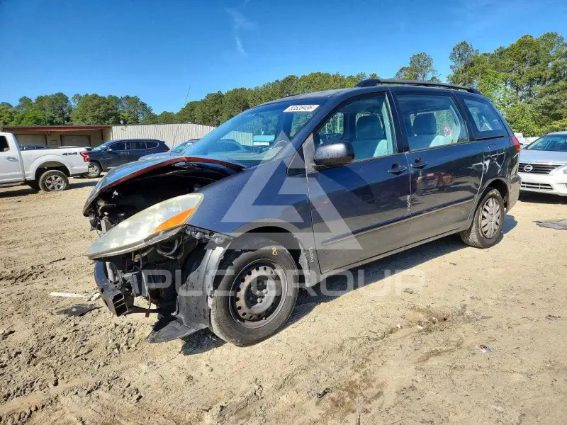 2010 Toyota SIENNA фото