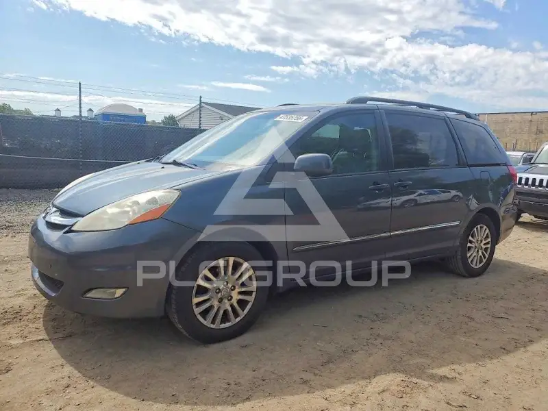2010 Toyota SIENNA фото