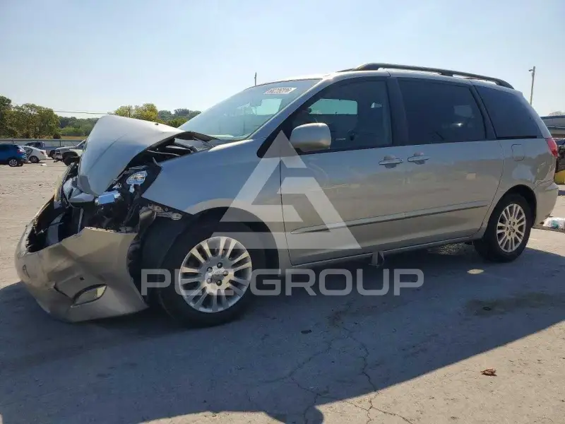 2010 Toyota SIENNA фото