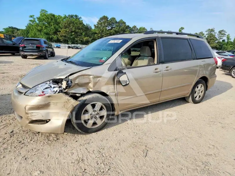 2010 Toyota SIENNA фото
