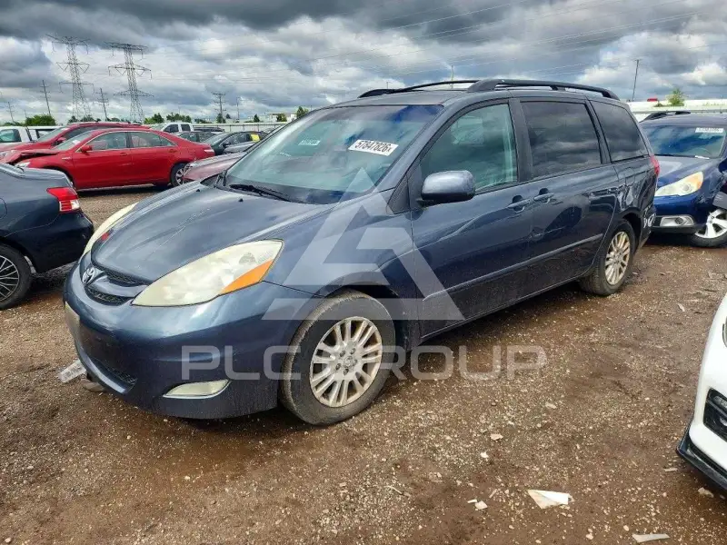 2010 Toyota SIENNA фото