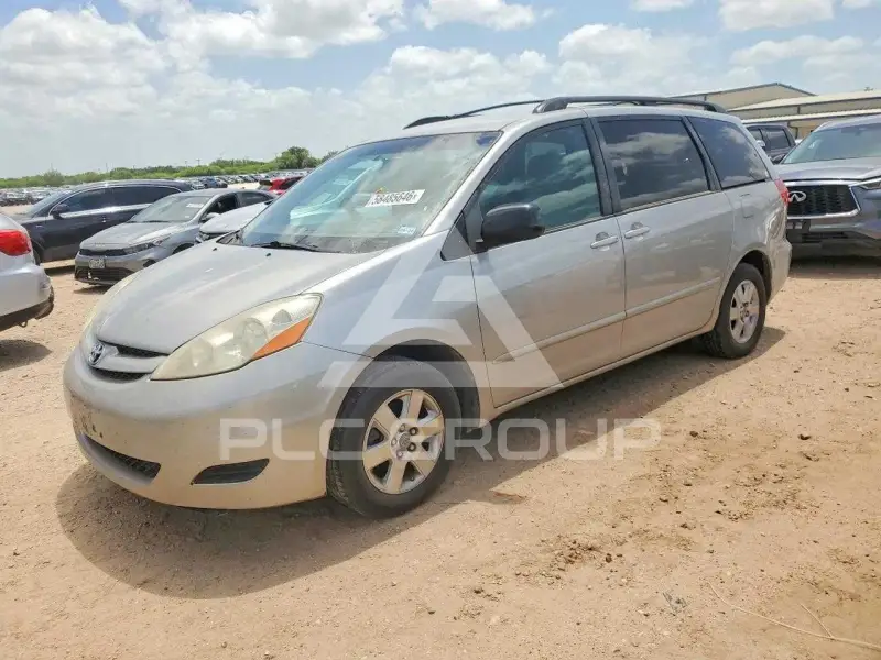 2010 Toyota SIENNA фото