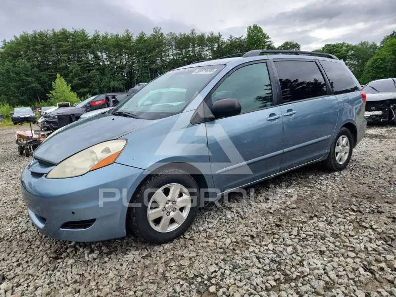 2010 Toyota SIENNA фото