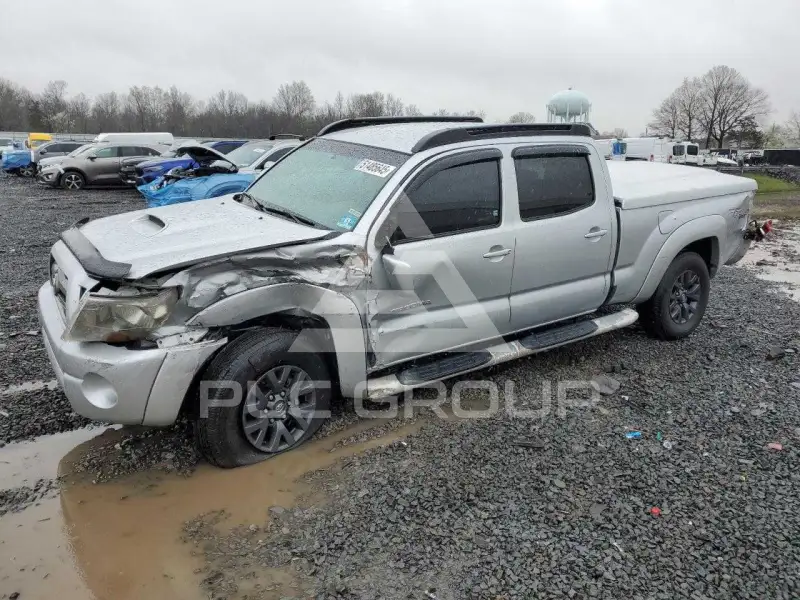 2010 Toyota TACOMA photo