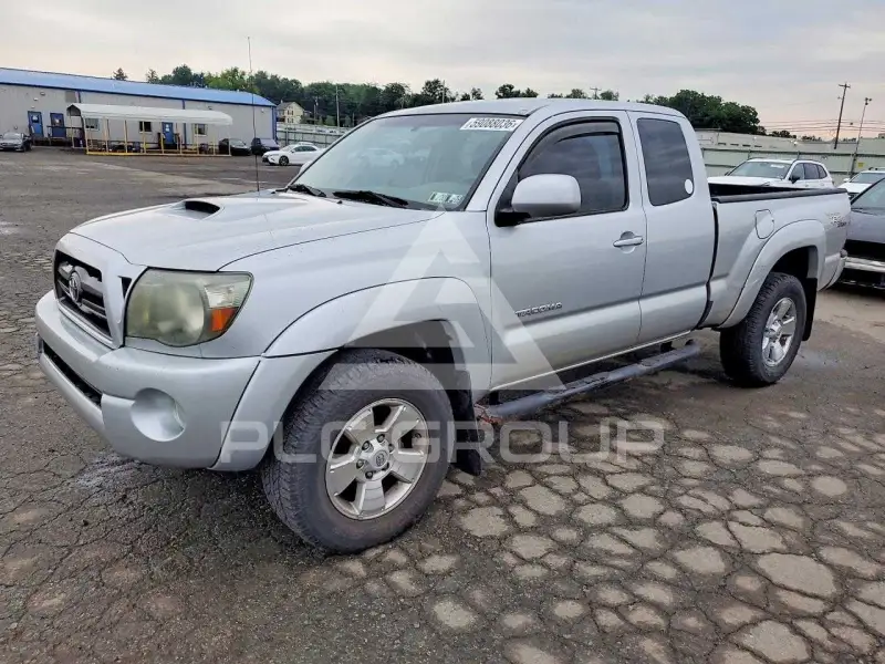 2010 Toyota TACOMA photo
