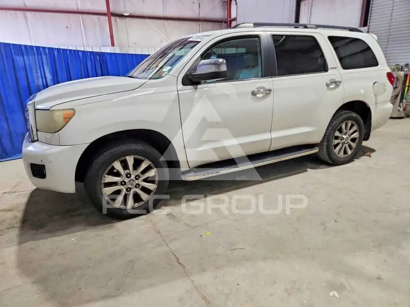 2010 Toyota SEQUOIA фото
