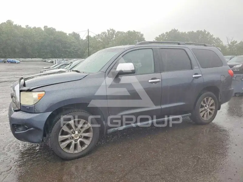 2010 Toyota SEQUOIA фото