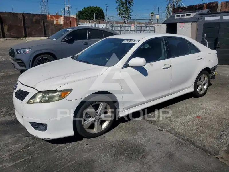 2010 Toyota CAMRY photo