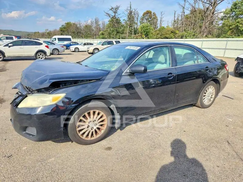 2010 Toyota CAMRY фото