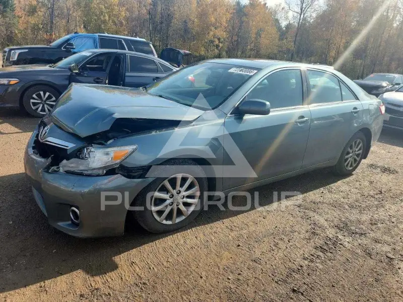 2010 Toyota CAMRY фото