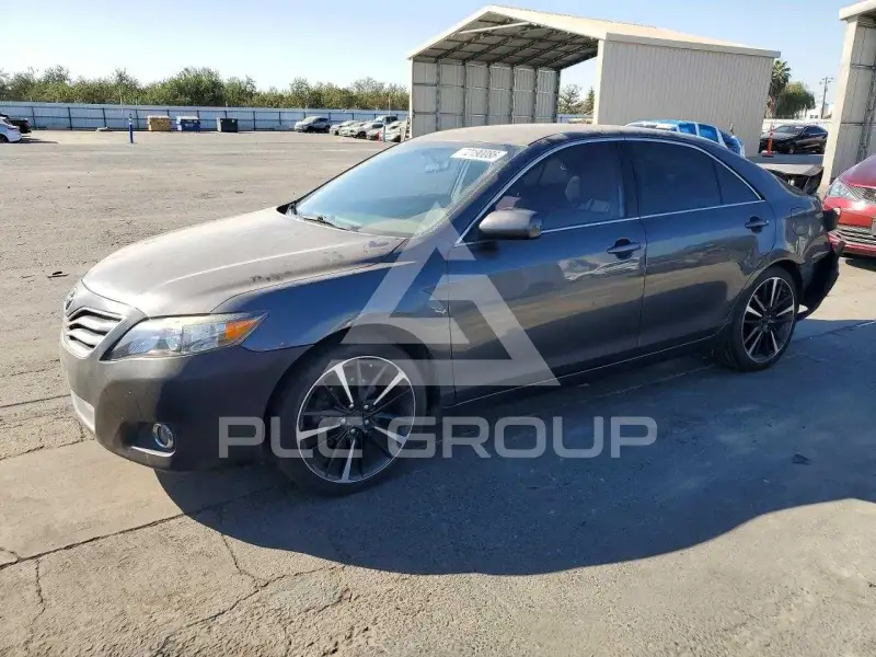 2010 Toyota CAMRY фото