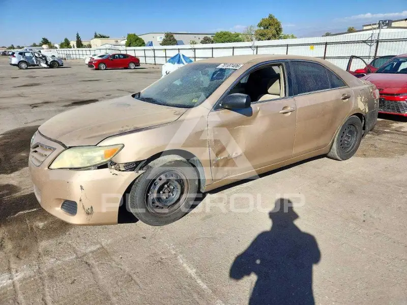 2010 Toyota CAMRY фото