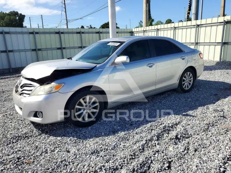 2010 Toyota CAMRY photo