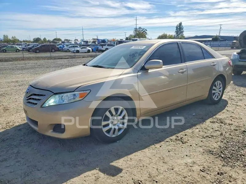 2010 Toyota CAMRY photo