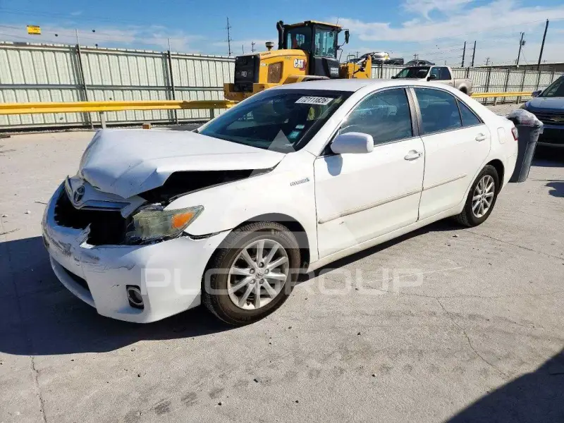 2010 Toyota CAMRY фото
