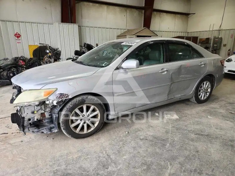 2010 Toyota CAMRY фото