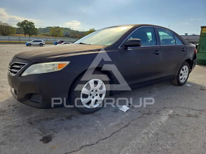 2010 Toyota CAMRY фото