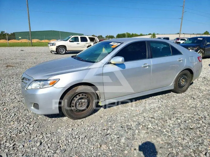 2010 Toyota CAMRY photo