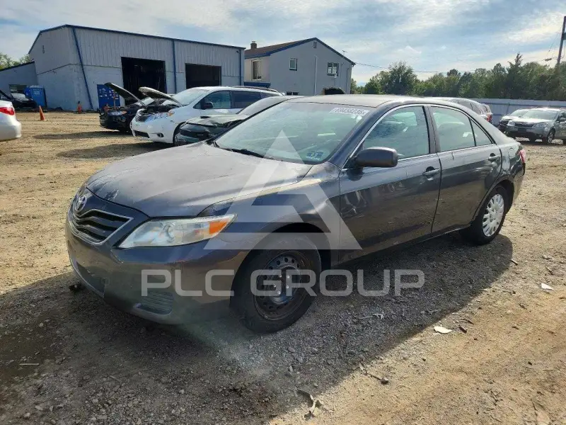 2010 Toyota CAMRY фото