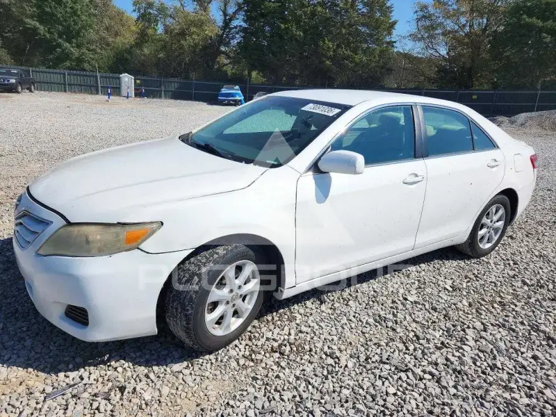 2010 Toyota CAMRY фото