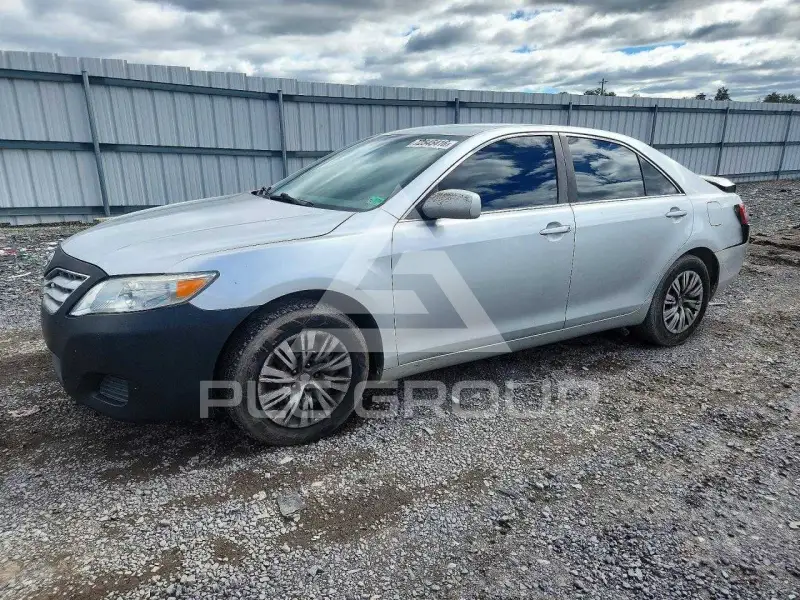 2010 Toyota CAMRY фото