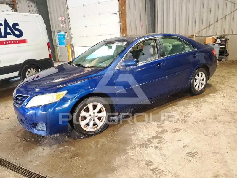 2010 Toyota CAMRY photo