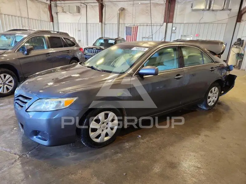 2010 Toyota CAMRY фото