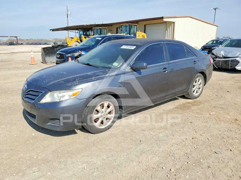 2010 Toyota CAMRY фото