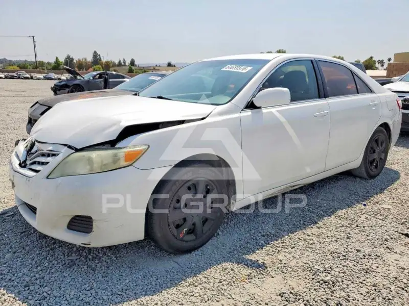 2010 Toyota CAMRY фото