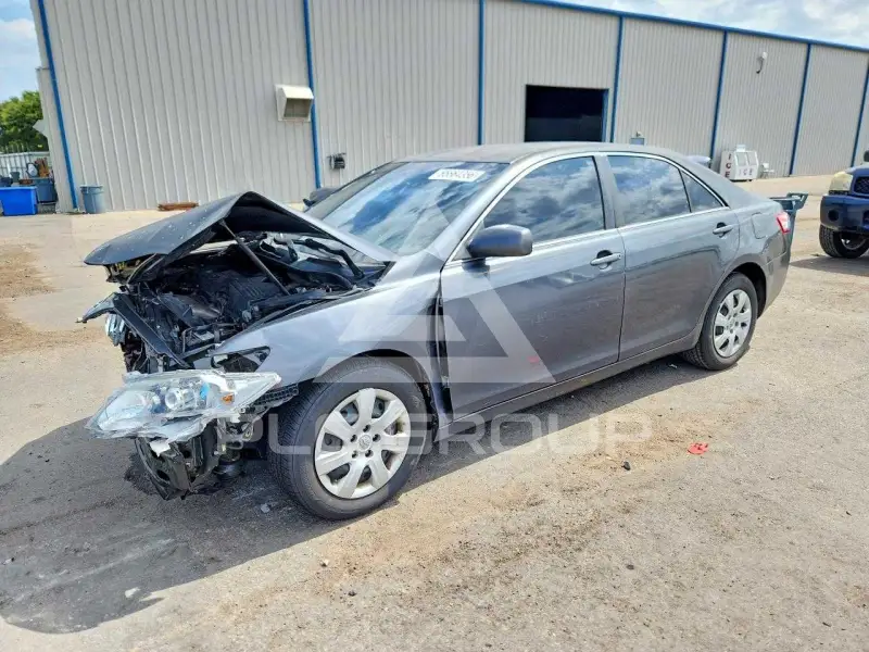 2010 Toyota CAMRY фото