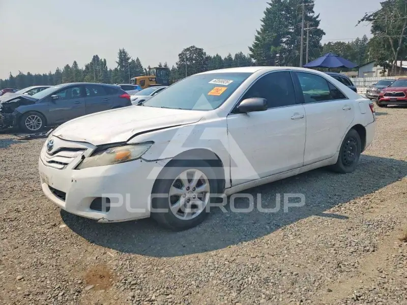 2010 Toyota CAMRY фото