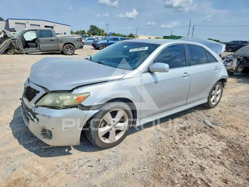 2010 Toyota CAMRY фото