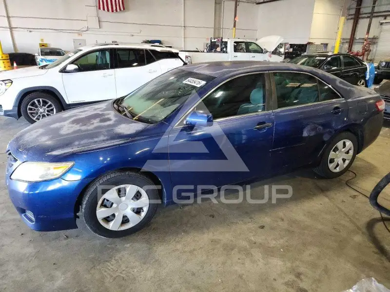 2010 Toyota CAMRY photo