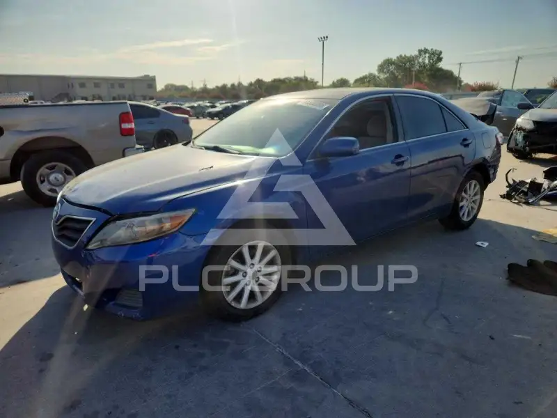 2010 Toyota CAMRY фото
