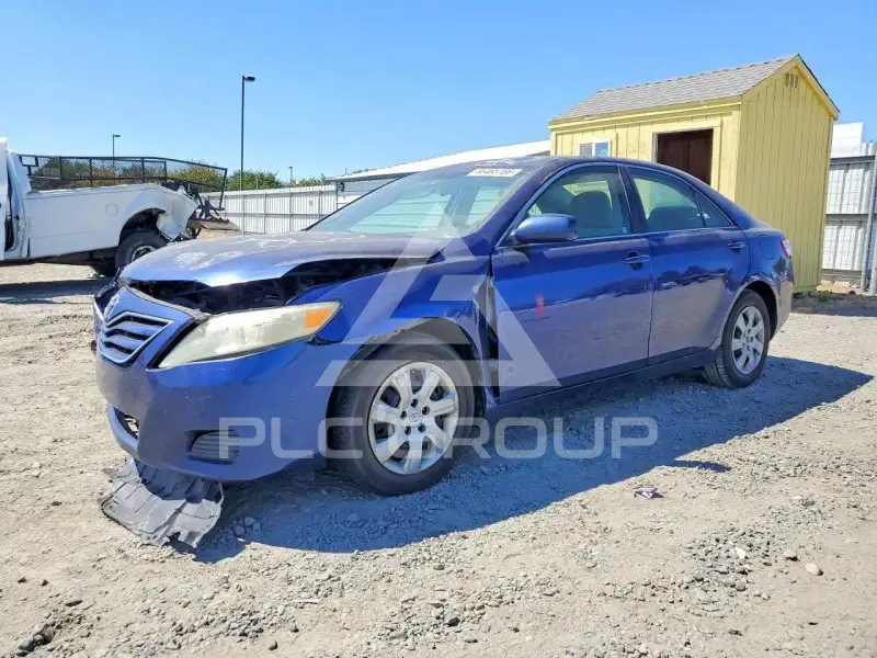2010 Toyota CAMRY фото