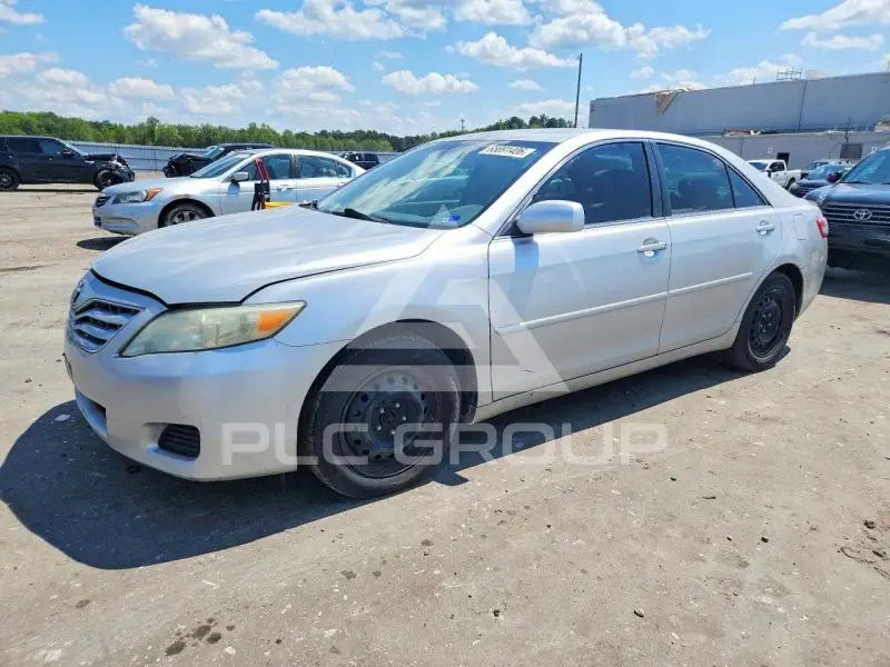 2010 Toyota CAMRY фото
