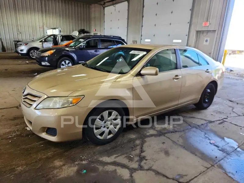 2010 Toyota CAMRY фото
