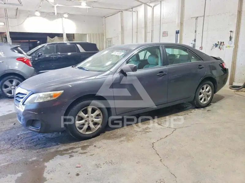 2010 Toyota CAMRY фото