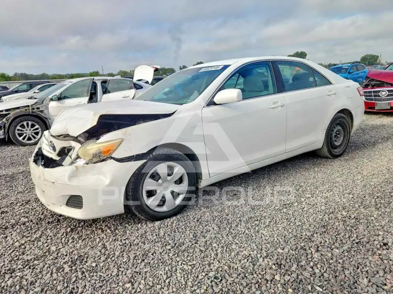 2010 Toyota CAMRY фото