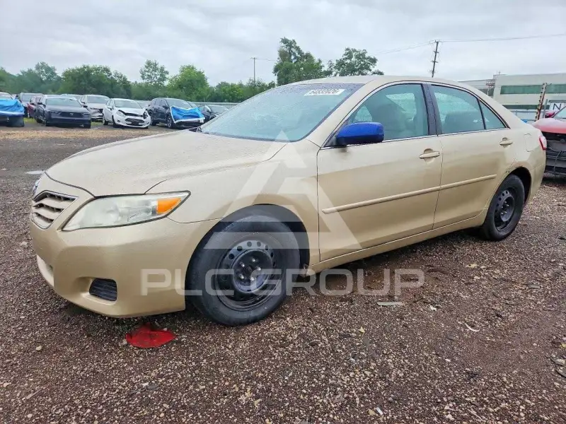 2010 Toyota CAMRY фото