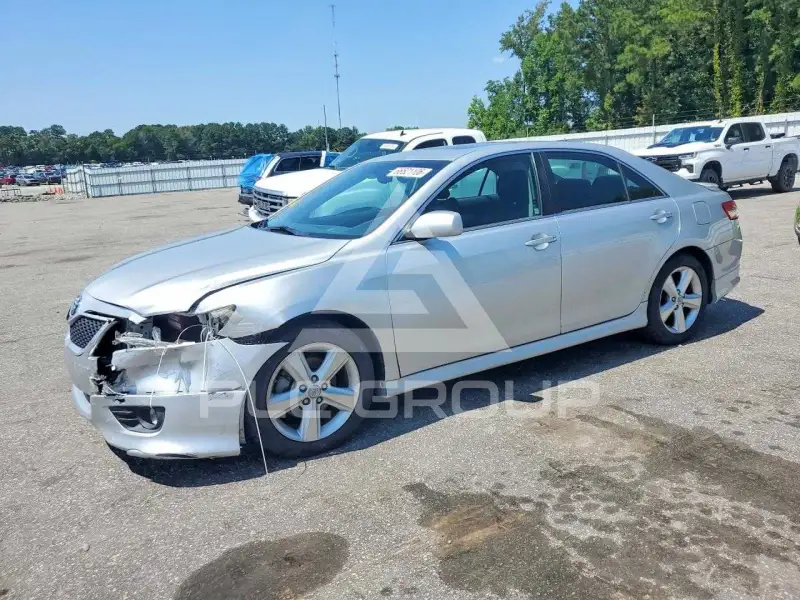 2010 Toyota CAMRY фото