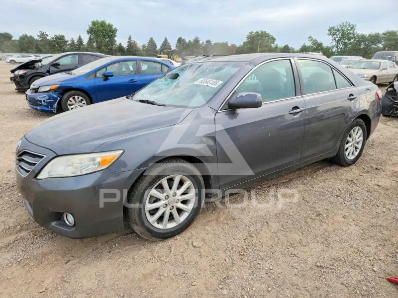 2010 Toyota CAMRY фото