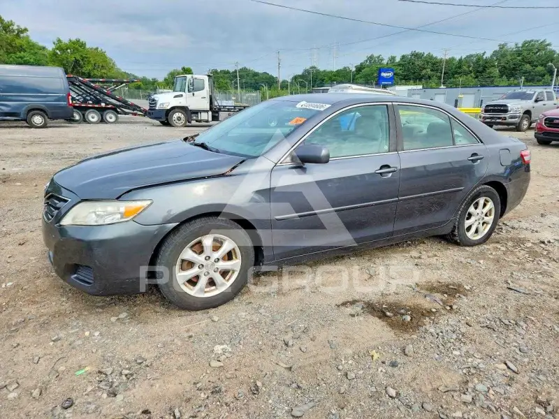 2010 Toyota CAMRY фото